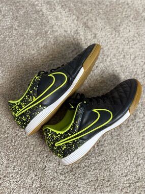 Nike Men’s Black & Neon Yellow Indoor Sneakers